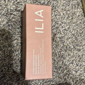 ilia skin tint